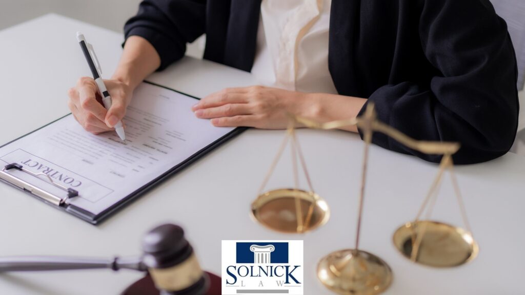 contract dispute lawyer